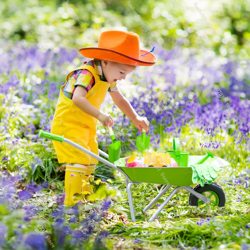 عربة يدوية خضراء للأطفال للعب  - مراجعة Kids Outdoor Activity Set وسعره